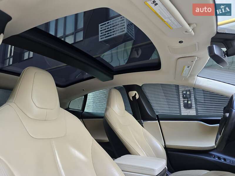 Ліфтбек Tesla Model S 2014 в Хмельницькому