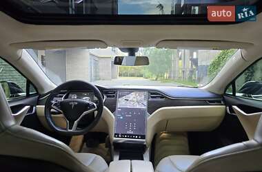 Лифтбек Tesla Model S 2014 в 