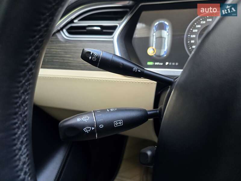 Ліфтбек Tesla Model S 2014 в Хмельницькому