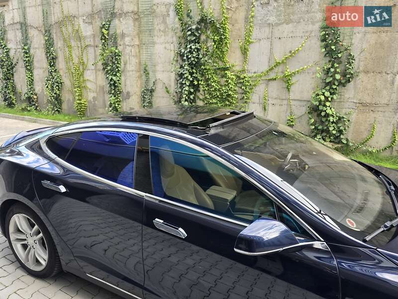 Ліфтбек Tesla Model S 2014 в Хмельницькому