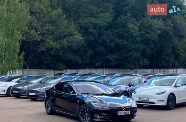 Лифтбек Tesla Model S 2020 в 