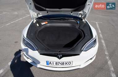 Лифтбек Tesla Model S 2015 в 