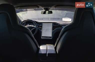 Лифтбек Tesla Model S 2015 в 