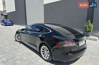 Лифтбек Tesla Model S 2016 в 