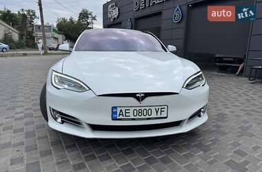 Лифтбек Tesla Model S 2020 в 