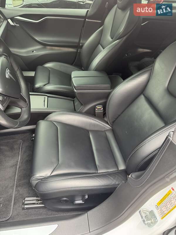 Ліфтбек Tesla Model S 2020 в Дніпрі