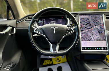 Лифтбек Tesla Model S 2013 в 
