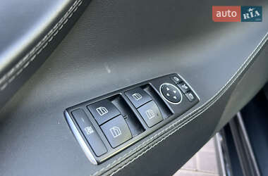 Лифтбек Tesla Model S 2014 в 