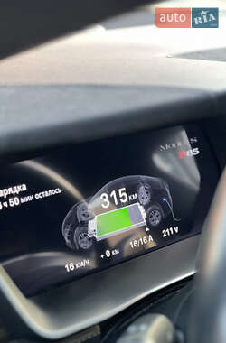 Лифтбек Tesla Model S 2014 в 