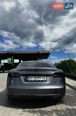 Лифтбек Tesla Model S 2013 в 