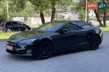 Лифтбек Tesla Model S 2018 в Луцке