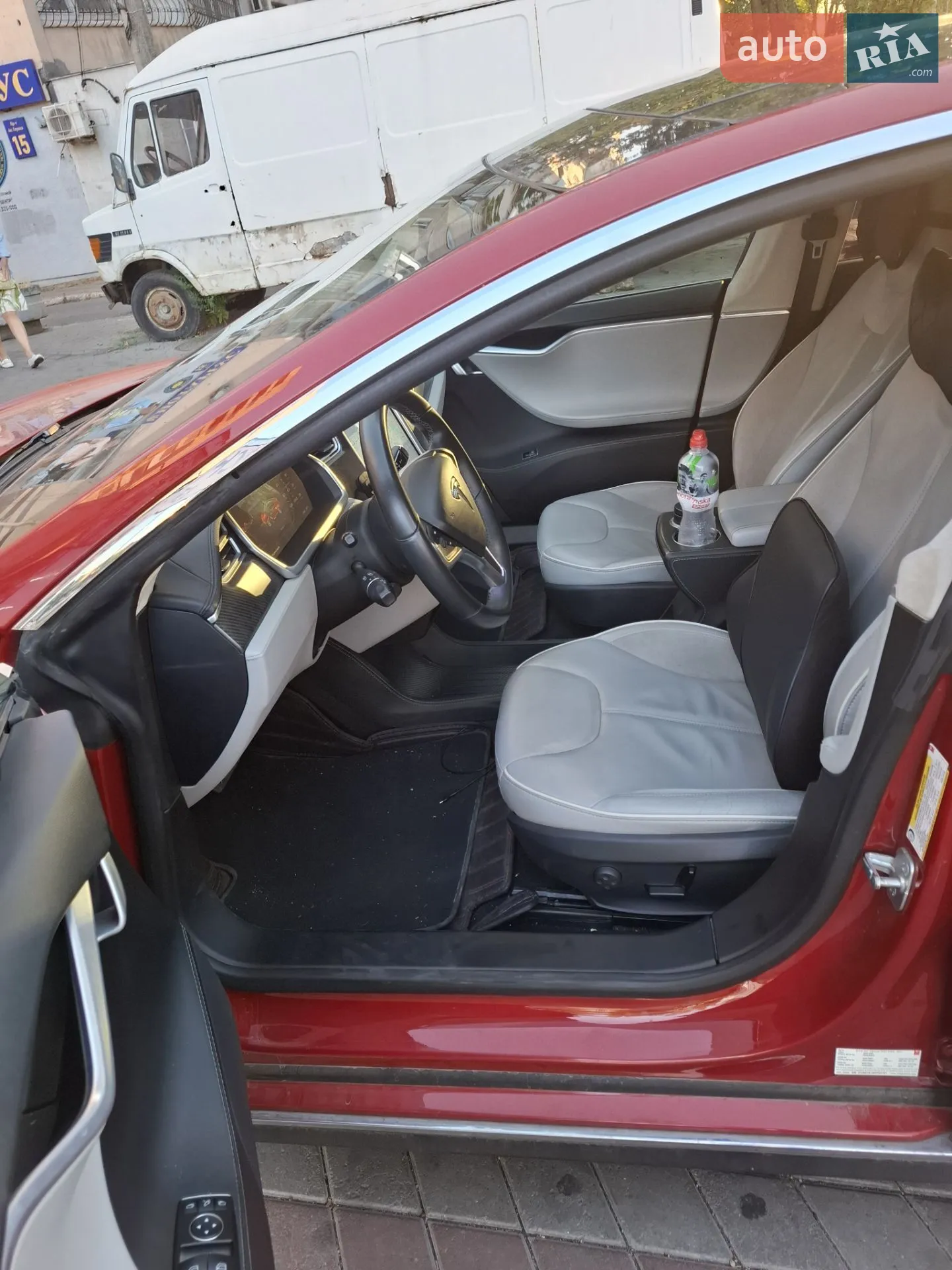 2014 Tesla Model S - мініатюра 4