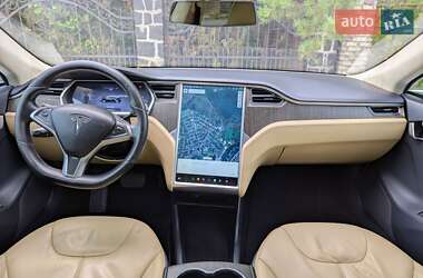 Лифтбек Tesla Model S 2013 в 