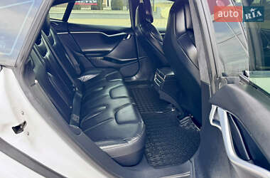 Лифтбек Tesla Model S 2017 в 