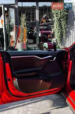 Ліфтбек Tesla Model S 2013 в 