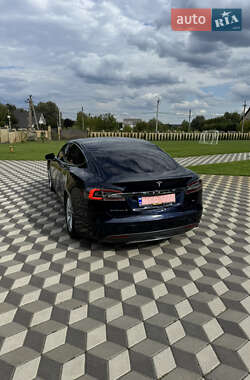 Лифтбек Tesla Model S 2013 в 