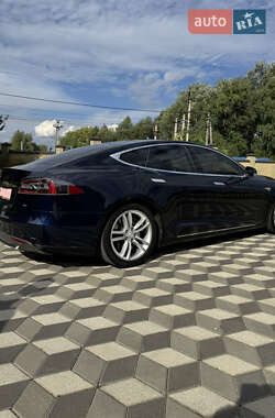 Лифтбек Tesla Model S 2013 в 