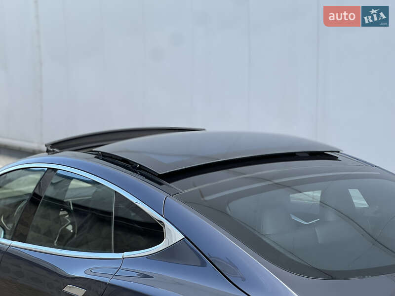 Ліфтбек Tesla Model S 2014 в Одесі