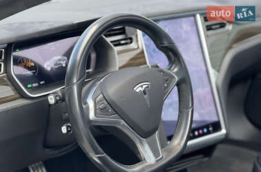 Лифтбек Tesla Model S 2014 в 