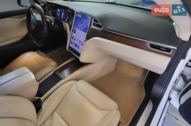 Лифтбек Tesla Model S 2017 в 