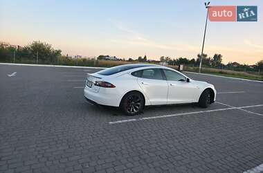 Лифтбек Tesla Model S 2015 в 