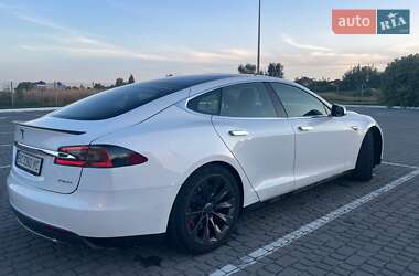 Лифтбек Tesla Model S 2015 в 