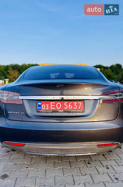 Ліфтбек Tesla Model S 2015 в 