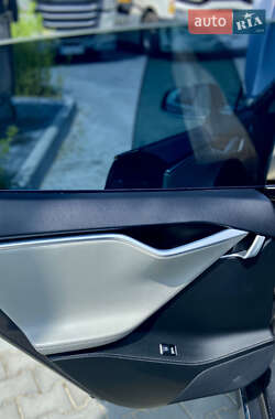 Ліфтбек Tesla Model S 2015 в 
