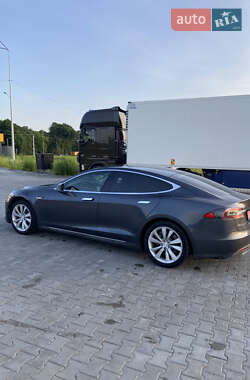 Ліфтбек Tesla Model S 2015 в 