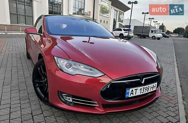 Ліфтбек Tesla Model S 2015 в 