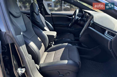 Ліфтбек Tesla Model S 2017 в 