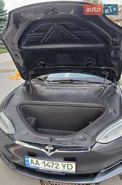 Лифтбек Tesla Model S 2020 в 