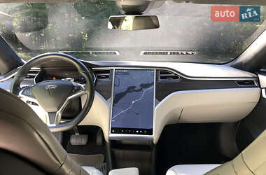 Лифтбек Tesla Model S 2015 в 