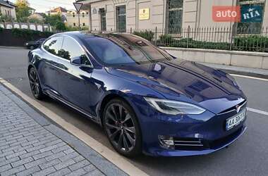 Лифтбек Tesla Model S 2019 в Киеве