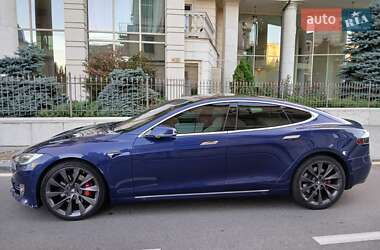 Лифтбек Tesla Model S 2019 в 