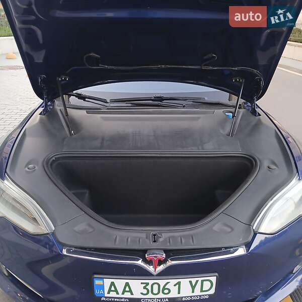 Ліфтбек Tesla Model S 2019 в Києві