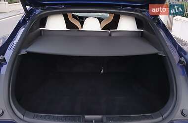 Лифтбек Tesla Model S 2019 в Киеве