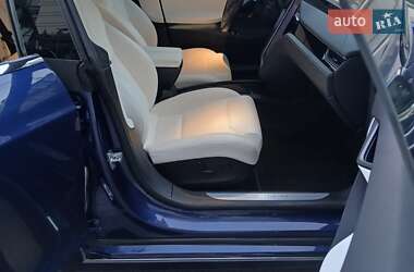 Лифтбек Tesla Model S 2019 в 