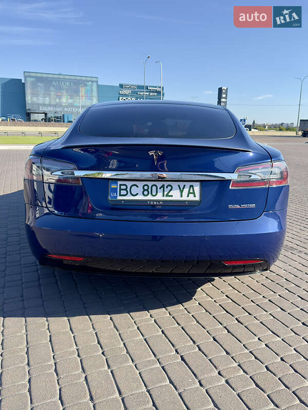Лифтбек Tesla Model S 2019 в Киеве