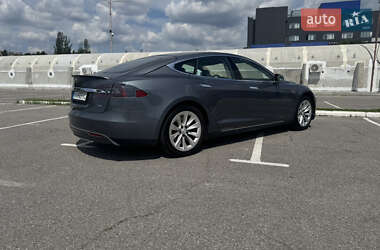 Ліфтбек Tesla Model S 2013 в 