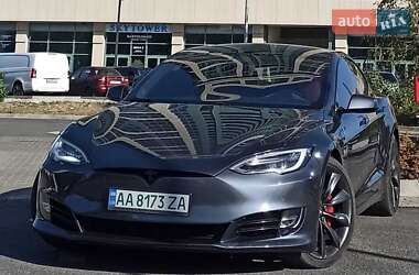 Ліфтбек Tesla Model S 2017 в Дніпрі