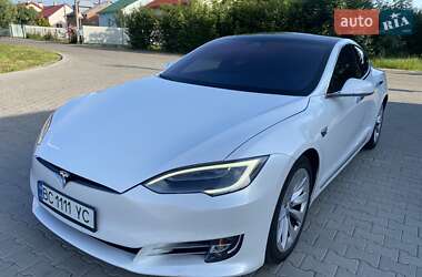 Лифтбек Tesla Model S 2016 в 