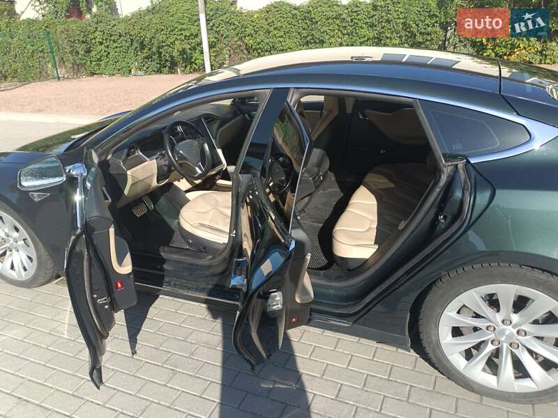 Лифтбек Tesla Model S 2012 в Житомире