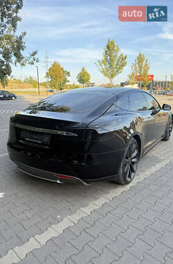 Лифтбек Tesla Model S 2013 в 