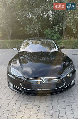Лифтбек Tesla Model S 2013 в 