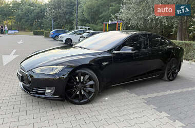Лифтбек Tesla Model S 2013 в 