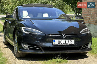 Лифтбек Tesla Model S 2017 в 