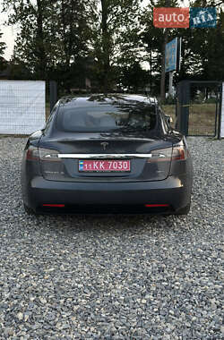 Ліфтбек Tesla Model S 2016 в 