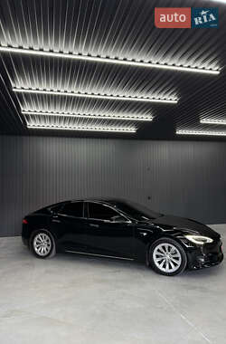 Ліфтбек Tesla Model S 2016 в 
