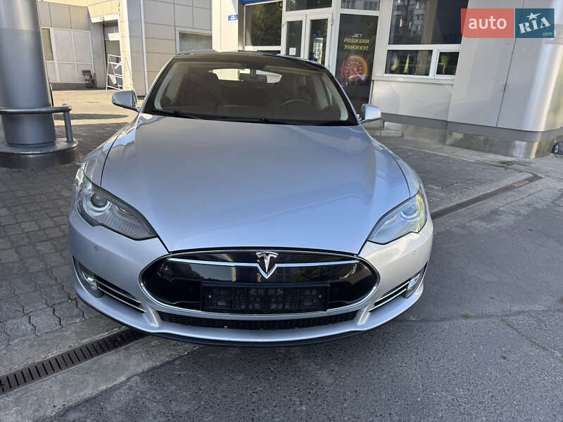 Лифтбек Tesla Model S 2015 в Одессе